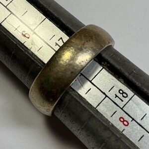 Vintage Sterling Silver smooth plain ring. Size 7